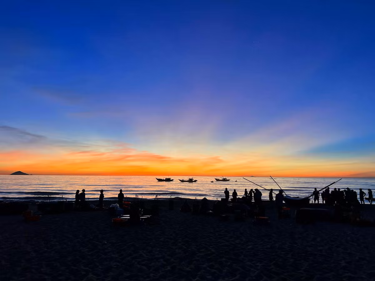 Bình minh trên biển Bình Minh ảnh 1