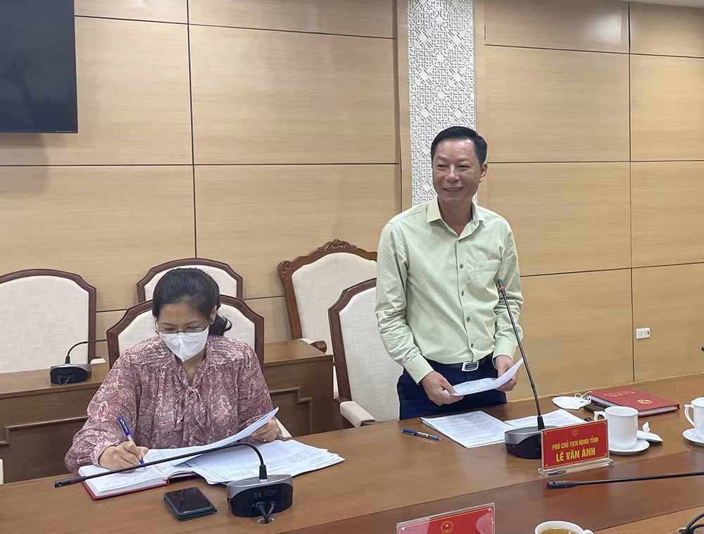 Đồng chí Lê Văn Ánh, Phó Chủ tịch HĐND tỉnh phát biểu tại buổi làm việc.
