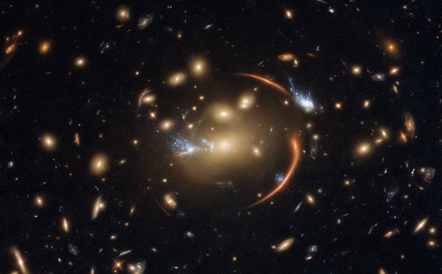 Kính viễn vọng không gian Hubble ghi nhận được hình ảnh một thiên hà thông qua thấu kính hấp dẫn