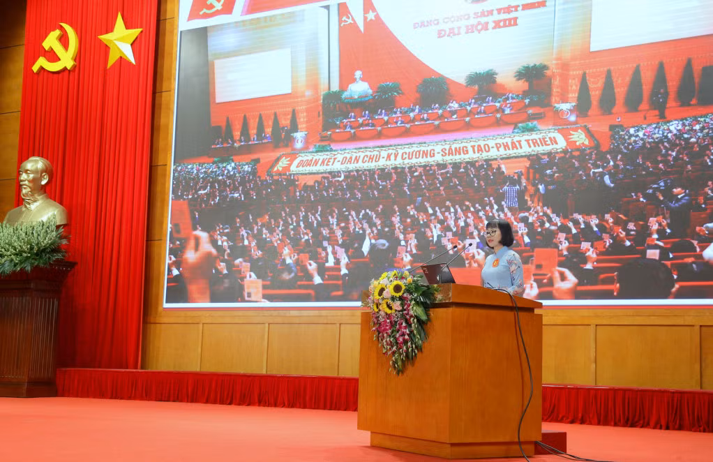 Các thí sinh trình bày phần thi Thuyết trình.