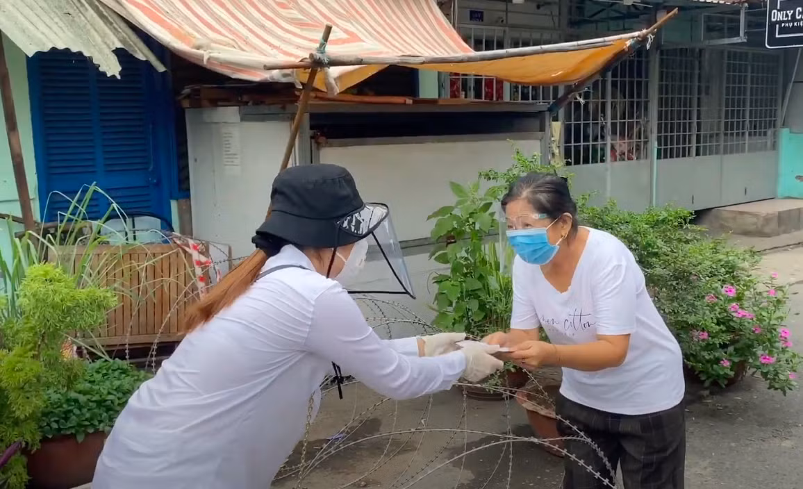 Cát Tường lên tiếng khi bị nói 'nghệ sĩ làm chuyện tào lao, không lo từ thiện' ảnh 3