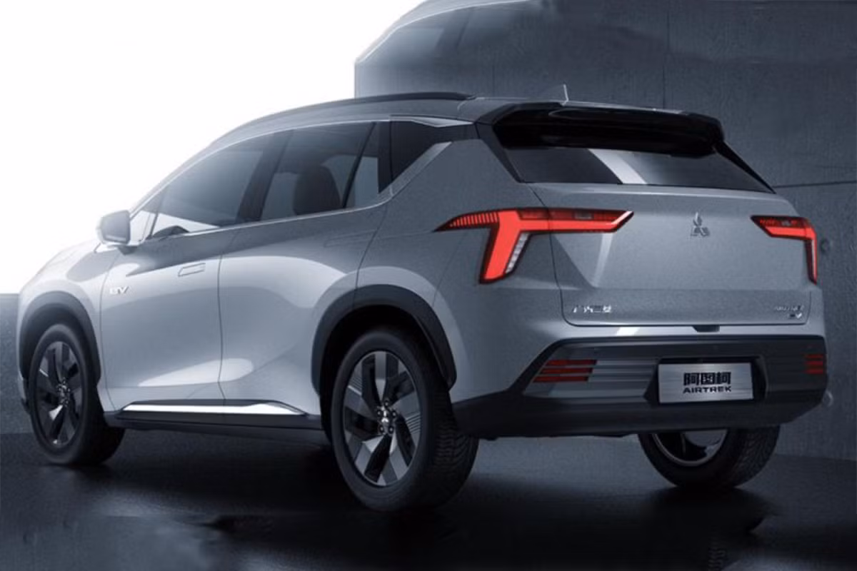 SUV Mitsubishi Airtrek 2022 EV lộ diện
