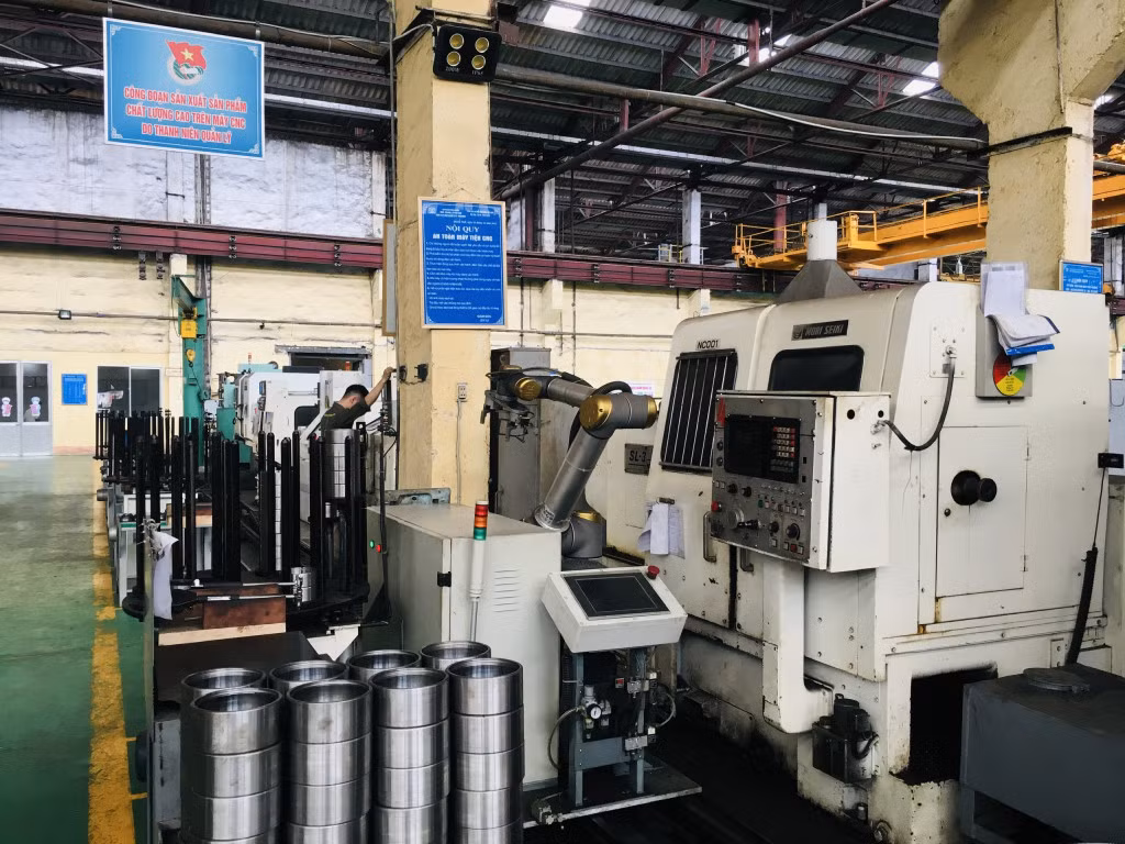 Máy móc hiện đại được Công ty CP Công nghiệp ô tô - Vinacomin đầu tư, nhằm đáp ứng năng lực chế tạo, sửa chữa.