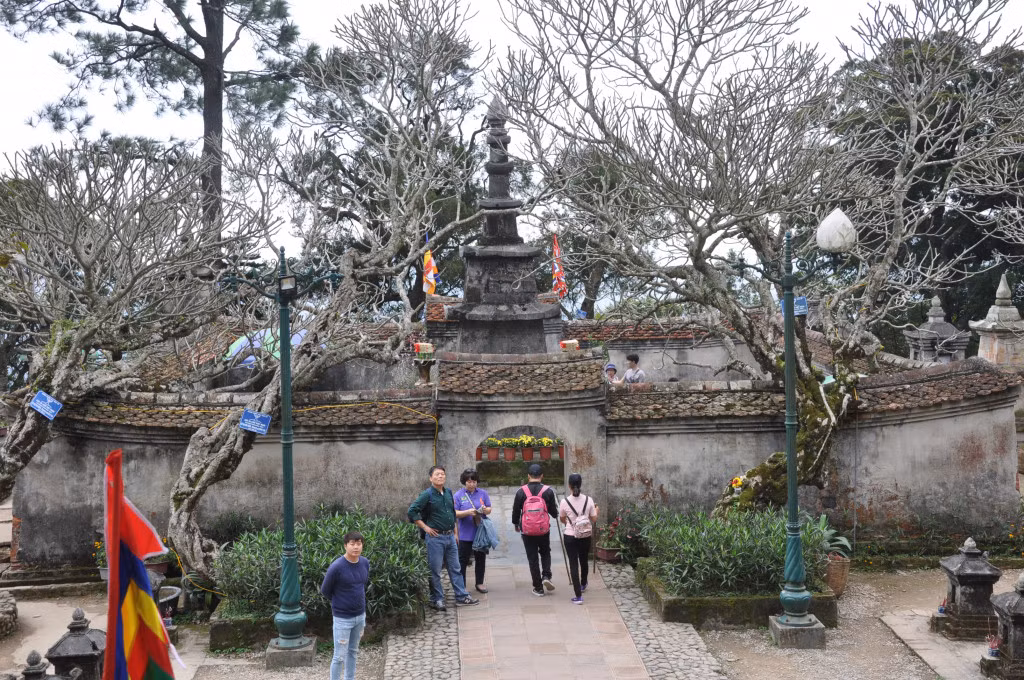 Bảo tượng Phật hoàng Trần Nhân Tông trong tháp Tổ Yên Tử hiện là BVQG duy nhất của Quảng Ninh thuộc sở hữu của địa phương.