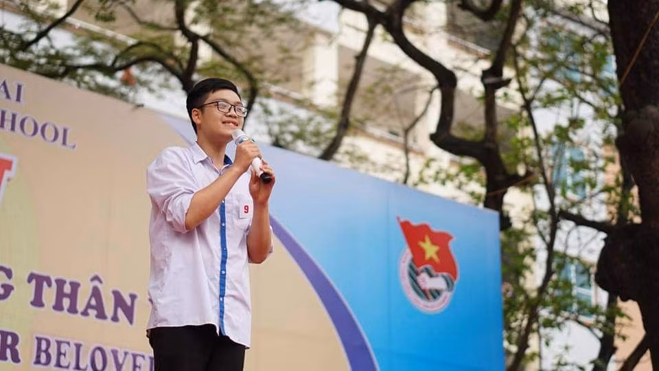 Thí sinh Phạm Đăng Dương, Điểm thi Trường THPT Hòn Gai, TP Hạ Long, thủ khoa khối D01 của tỉnh. Ảnh nhà trường cung cấp.