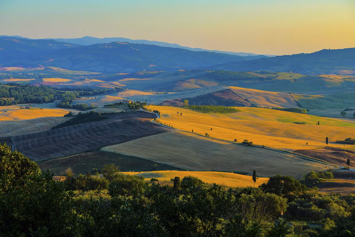 Tuscany là vùng đất nổi tiếng không chỉ với người dân Italy mà còn là địa danh khiến biết bao du khách trên khắp thế giới phải thổn thức bởi vẻ đẹp làm mê đắm lòng người.