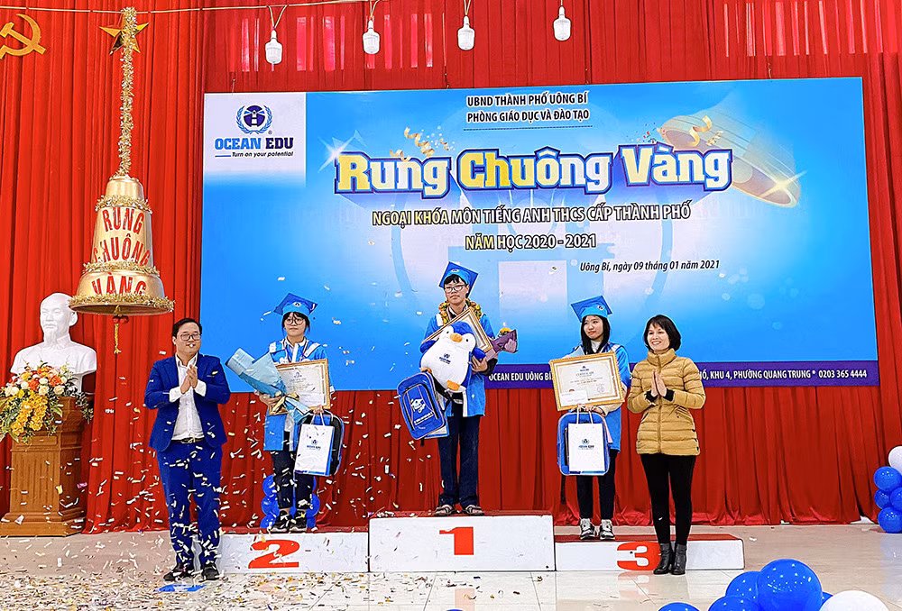 Các học sinh của TP Uông Bí đoạt giải cao tại cuộc thi "Rung chuông vàng" ngoại khóa môn Tiếng Anh THCS cấp thành phố, năm học 2020-2021.