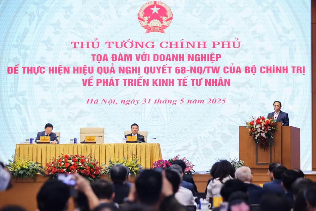 Quang cảnh buổi tọa đàm.
