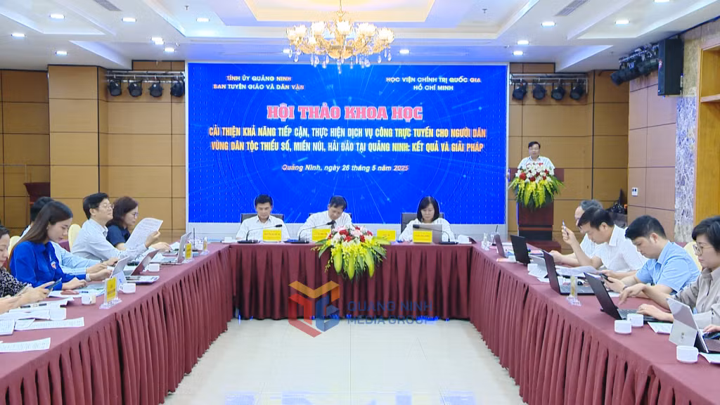 Các đại biểu đã tham góp nhiều ý kiến tâm huyết tại hội thảo.