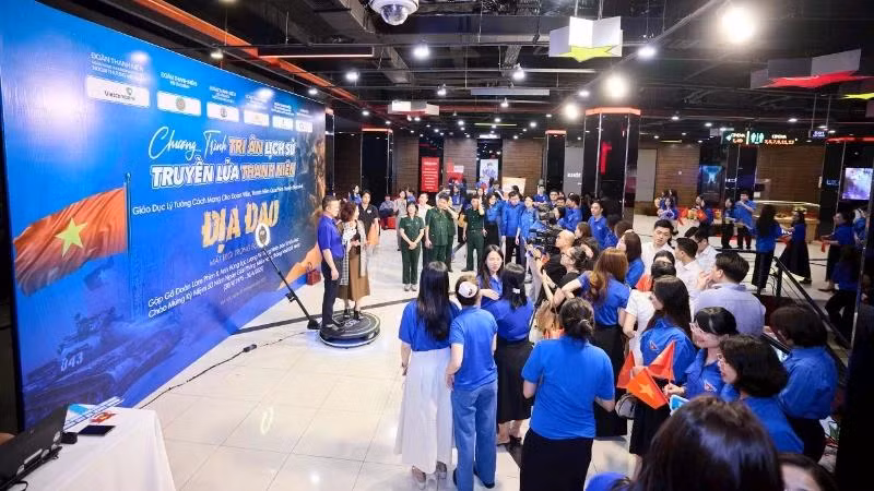 Phim Địa đạo: Mặt trời trong bóng tối được chiếu phổ biến tới thế hệ trẻ trong nhiều chương trình ý nghĩa.