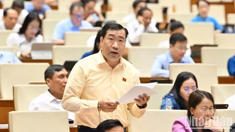 Đại biểu Thạch Phước Bình (Đoàn Trà Vinh). (Ảnh: THỦY NGUYÊN)