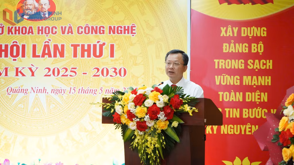 Đồng chí Cao Tường Huy, Ủy viên Ban Thường vụ Tỉnh ủy, Phó Chủ tịch UBND tỉnh phát biểu chỉ đạo tại Đại hội.
