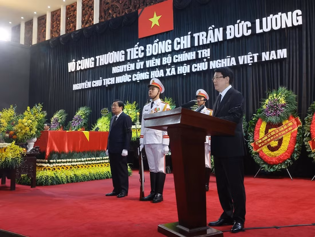Ủy viên Bộ Chính trị, Chủ tịch nước Lương Cường, Trưởng Ban Lễ tang đọc Lời điếu - Ảnh: TTXVN