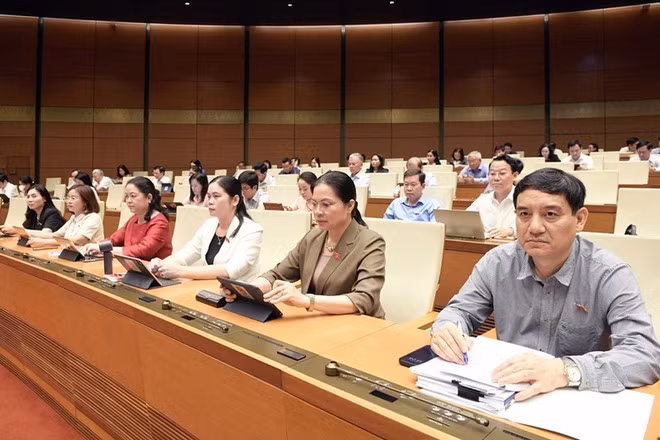 Báo cáo Chính phủ trình Quốc hội cơ bản đầy đủ các nội dung liên quan đến quyết toán ngân sách Nhà nước năm 2023 theo yêu cầu tại các Nghị quyết của Quốc hội, chỉ chưa báo cáo được thông tin, số liệu nợ đọng xây dựng cơ bản. (Ảnh: Vietnam+)