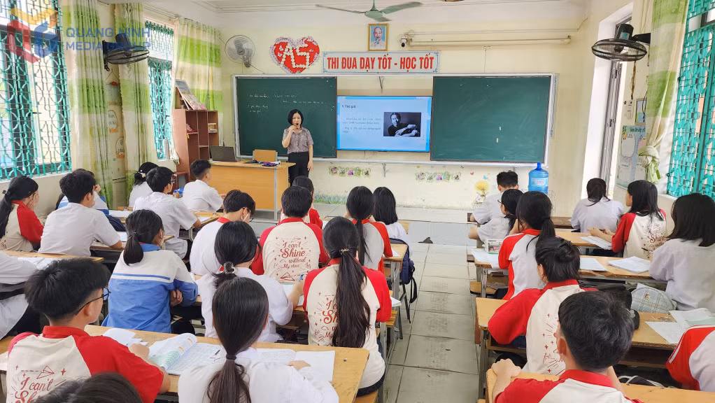 Ứng dụng CNTT trong dạy và học tại trường THCS Phương Đông (TP Uông Bí).