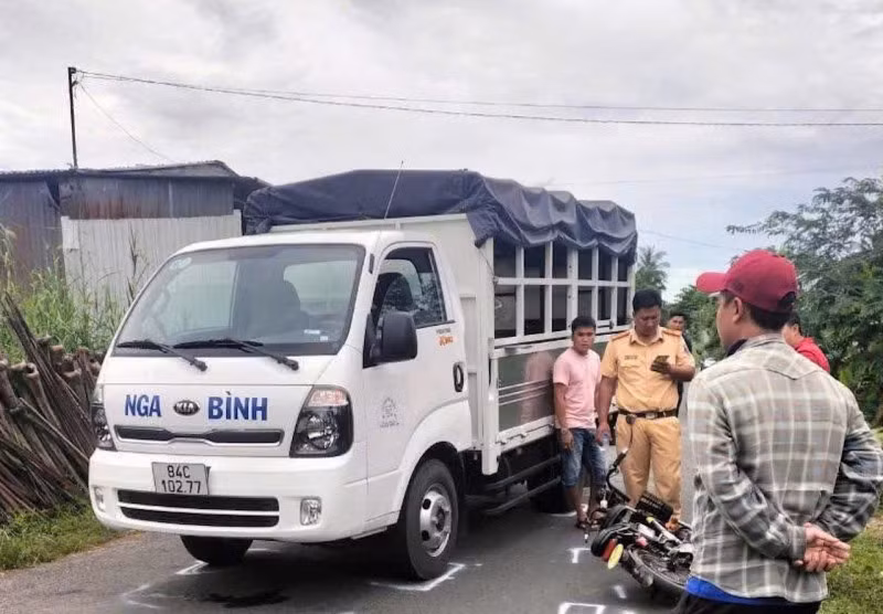 Hiện trường vụ TNGT xảy ra vào 4/9/2024 tại xã Vĩnh Xuân khiến nữ sinh lớp 9 tử vong.