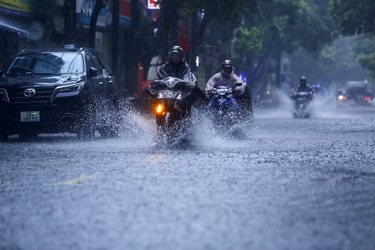 Theo Trung tâm Dự báo Khí tượng Thủy văn Quốc gia, ngày 23/5, vùng núi Bắc Bộ, Bắc Trung Bộ, Tây Nguyên và Nam Bộ có mưa rào và dông rải rác, có nơi mưa rất to.