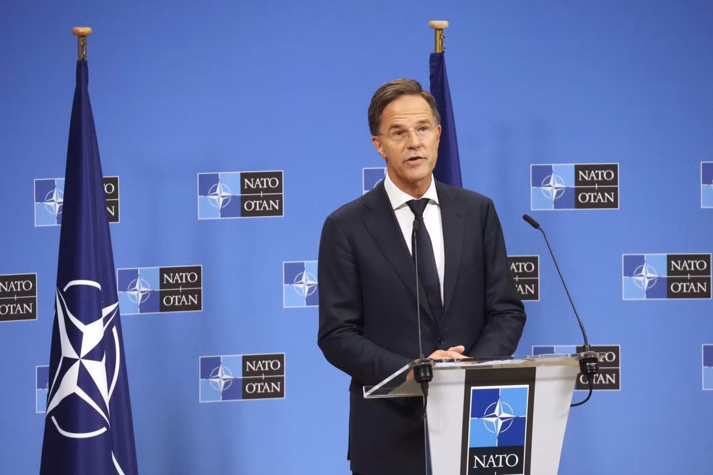 Tổng Thư ký NATO Mark Rutte phát biểu họp báo tại Brussels, Bỉ. Ảnh: Kyodo/TTXVN