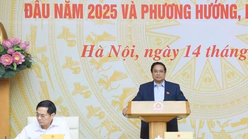 Thủ tướng Chính phủ Phạm Minh Chính chủ trì cuộc họp về chống buôn lậu, gian lận thương mại, hàng giả. (Ảnh: TRẦN HẢI)