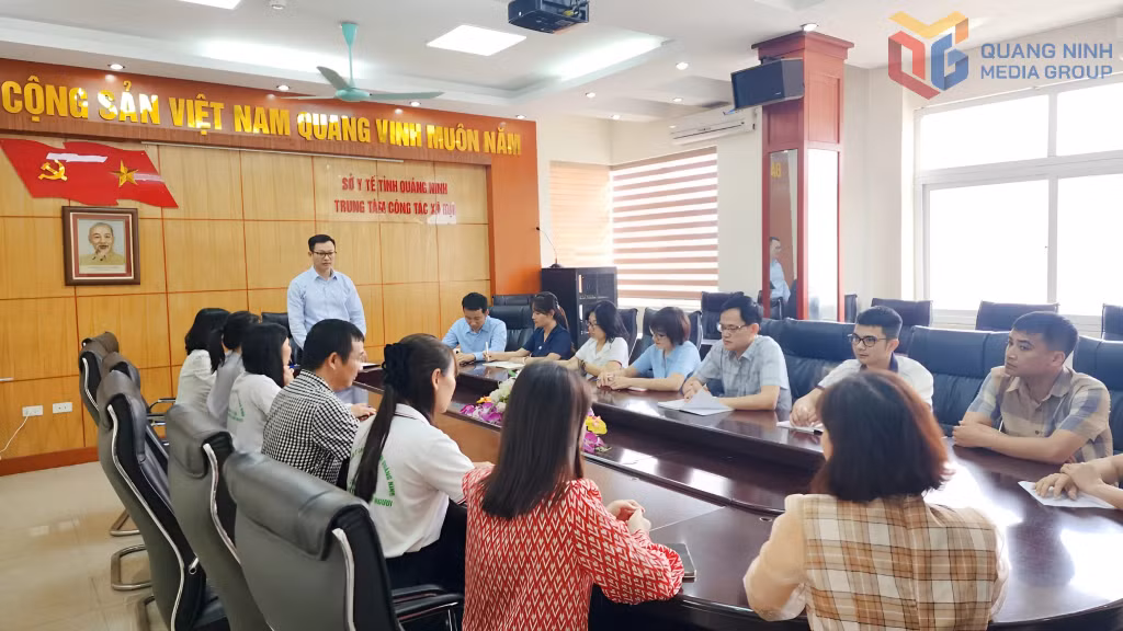 Từ tháng 3/2025, Trung tâm Công tác xã hội tỉnh trực thuộc Sở Y tế, với 24 cán bộ, nhân viên, cung cấp các dịch vụ hỗ trợ xã hội như can thiệp khẩn cấp, tư vấn, trị liệu, phục hồi chức năng cộng đồng...