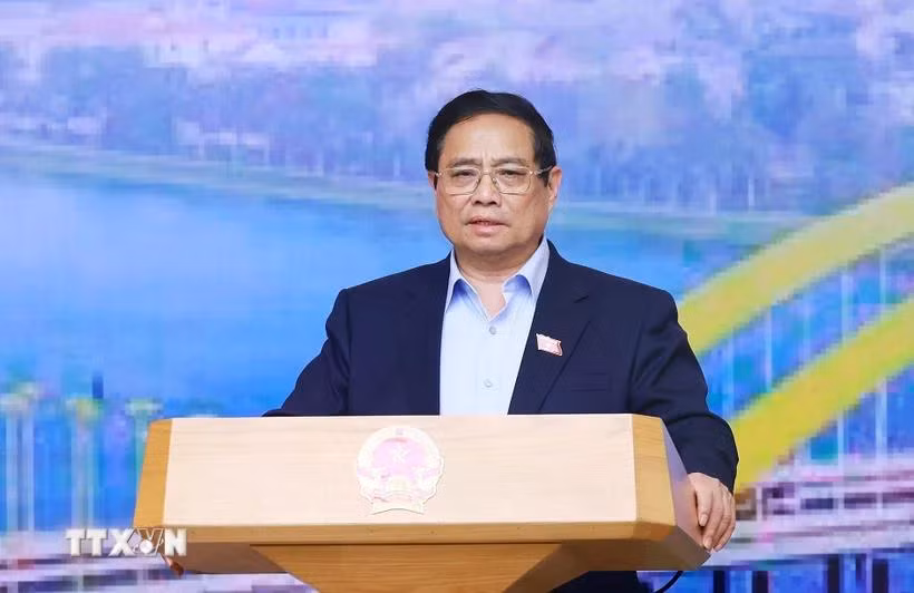 Thủ tướng Phạm Minh Chính chủ trì Phiên họp thứ 17 của Ban Chỉ đạo nhà nước các công trình, dự án quan trọng quốc gia, trọng điểm của ngành giao thông vận tải. (Ảnh: Dương Giang/TTXVN)