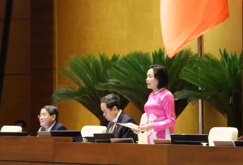 Phó Chủ tịch Quốc hội Nguyễn Thị Thanh điều hành phiên họp sáng 7/5. (Ảnh: TTXVN)