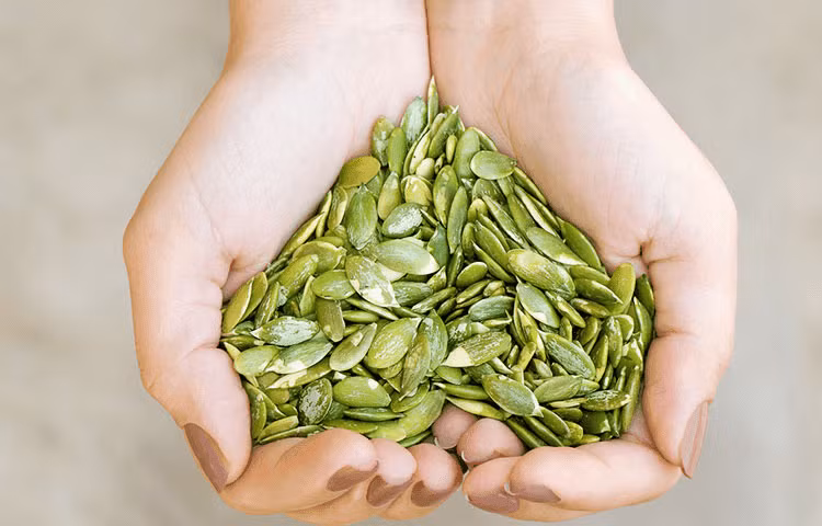 Hạt bí ngô rất giàu chất xơ.