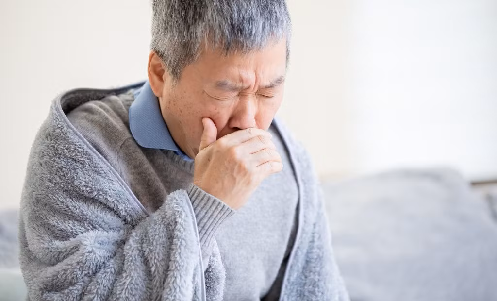 Hay ho, đau họng do phổi yếu - Phải làm sao? ảnh 1