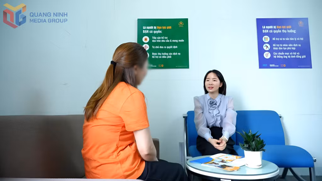 Tư vấn, hỗ trợ phụ nữ bị bạo lực tại mô hình “Ngôi nhà Ánh Dương” của Trung tâm Công tác xã hội tỉnh.