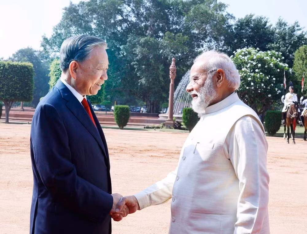 Thủ tướng Ấn Độ Narendra Modi đón Tổng Bí thư, Chủ tịch nước Tô Lâm. (Ảnh: Thống Nhất/TTXVN)