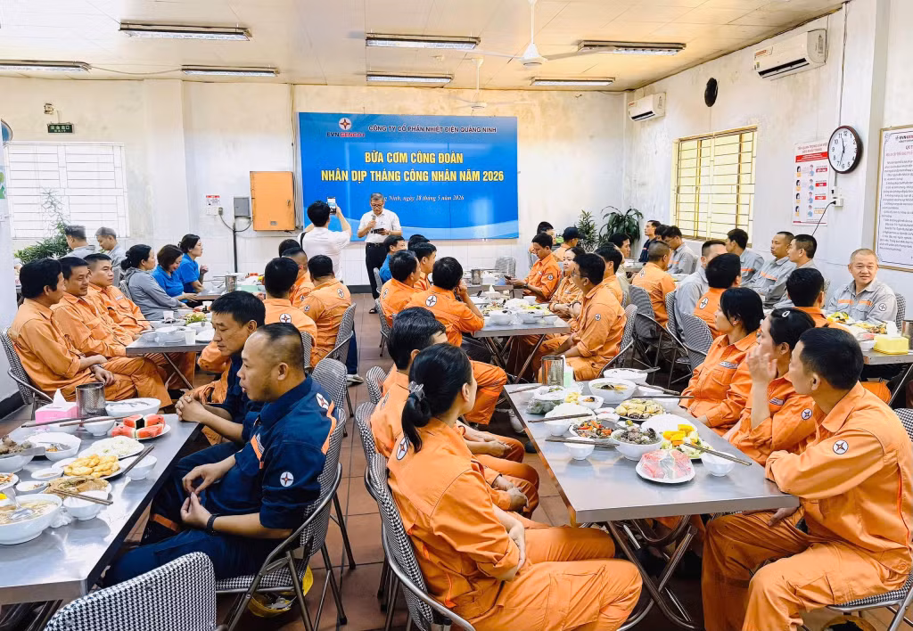 Đông đảo CBCNV Công ty tham gia chương trình Bữa cơm Công đoàn năm 2026.