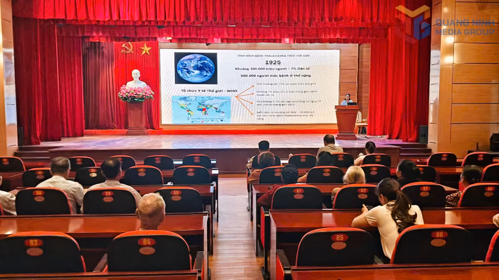 Trạm Y tế phường Quảng Yên tổ chức truyền thông về bệnh tan máu bẩm sinh.