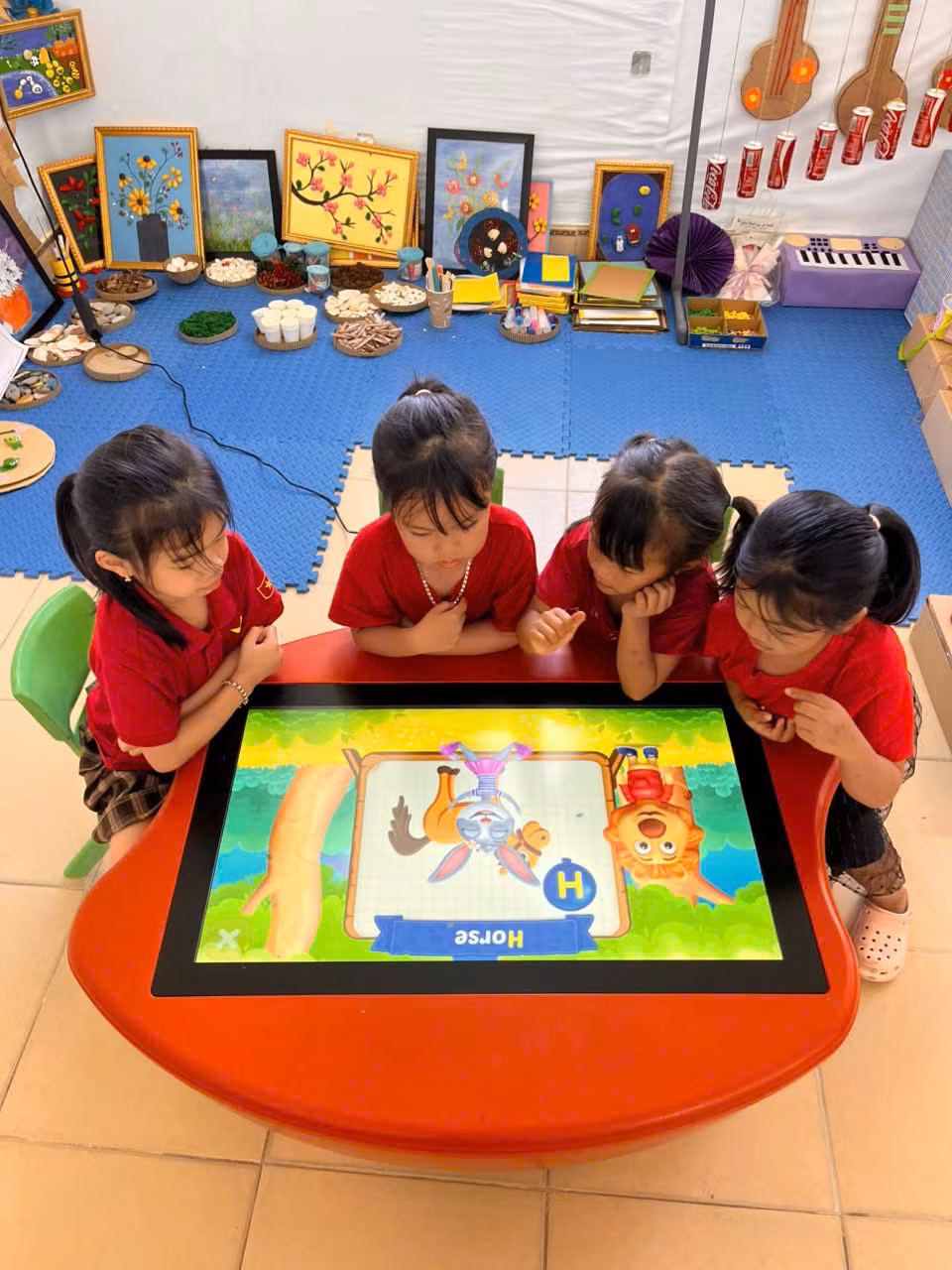 Chi bộ 2, trường Mầm non Cô Tô triển khai “Mầm non Thông minh- Ứng dụng AI nâng cao chất lượng chăm sóc, nuôi dưỡng và giáo dục trẻ”.