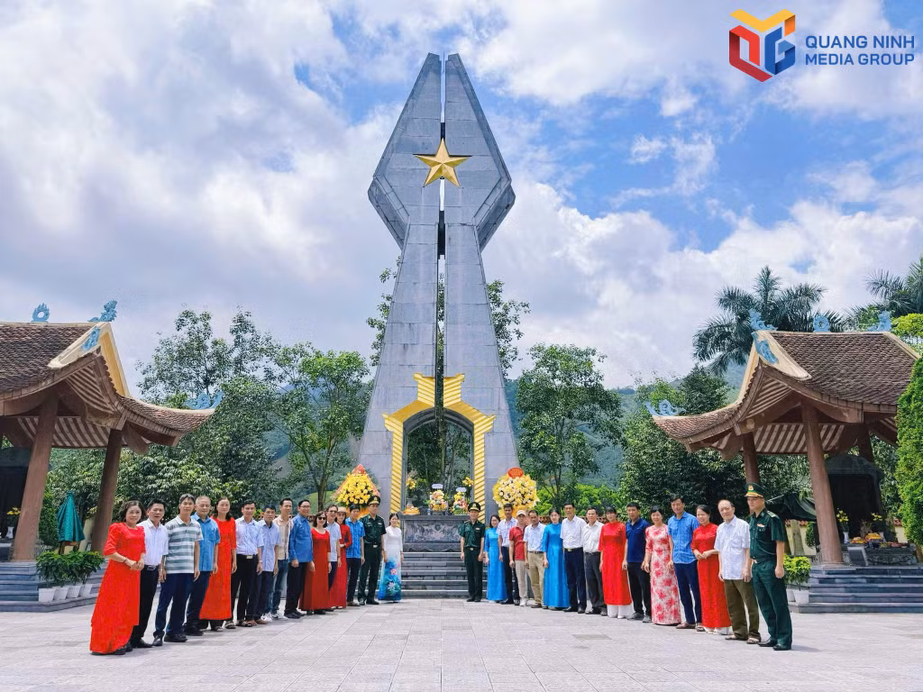 bqn_tr_2511597_du_khach_tham_di_tich_quoc_gia_po_hen_16034925.jpg