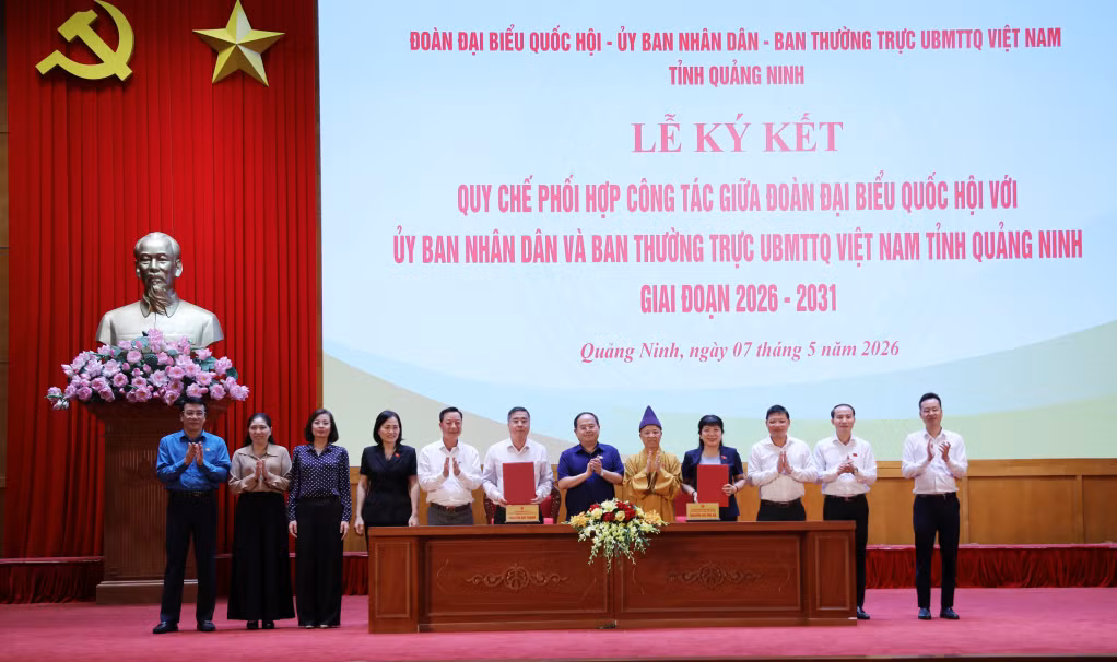 Lễ ký Quy chế phối hợp giữa Đoàn ĐBQH tỉnh và UBND tỉnh; giữa Đoàn ĐBQH tỉnh và Ban Thường trực UBMTTQ tỉnh.
