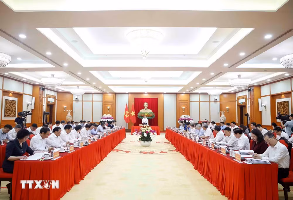Về phương pháp tổng kết, Tổng Bí thư, Chủ tịch nước yêu cầu, phải kết hợp nhuần nhuyễn giữa lý luận và thực tiễn - Ảnh: TTXVN