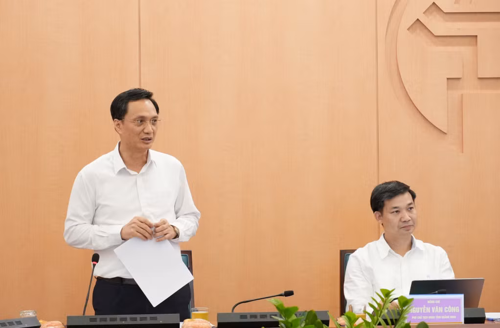 Lãnh đạo Sở KH&CN tỉnh trao đổi một số nội dung.