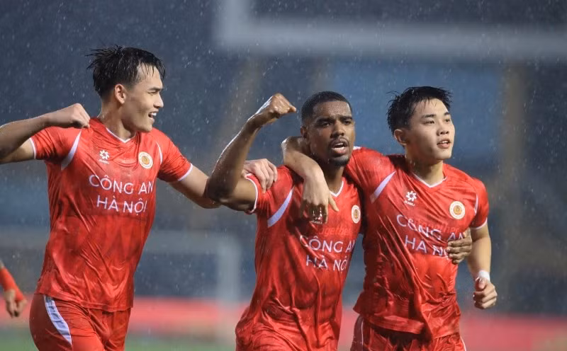Công an Hà Nội vô địch V.League 2025-2026 sớm 3 vòng đấu. Ảnh: Minh Dân