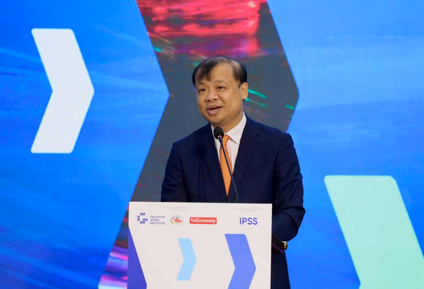 Ông Nguyễn Hoa Cương nhấn mạnh AI sẽ tạo ra tác động sâu rộng tới mọi lĩnh vực và mọi cấp độ quản lý. Ảnh: VEA