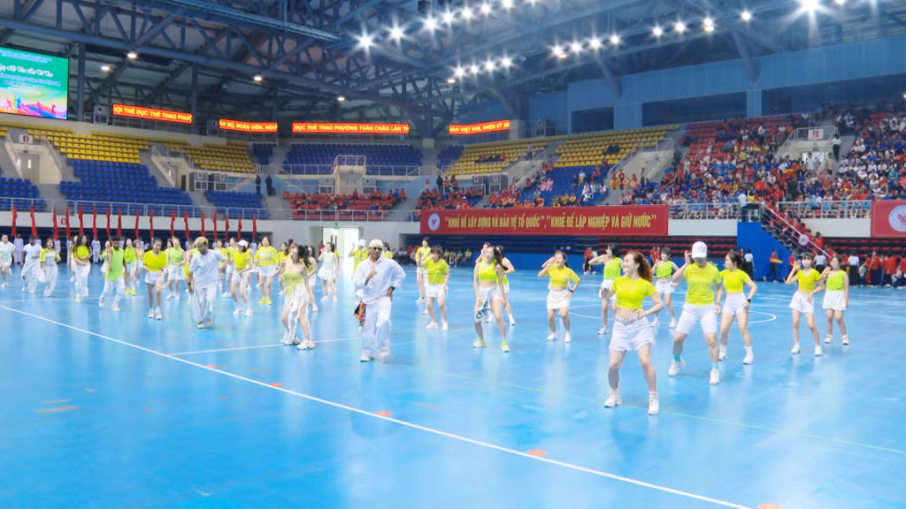 Màn đồng diễn zumba của các vận động viên.