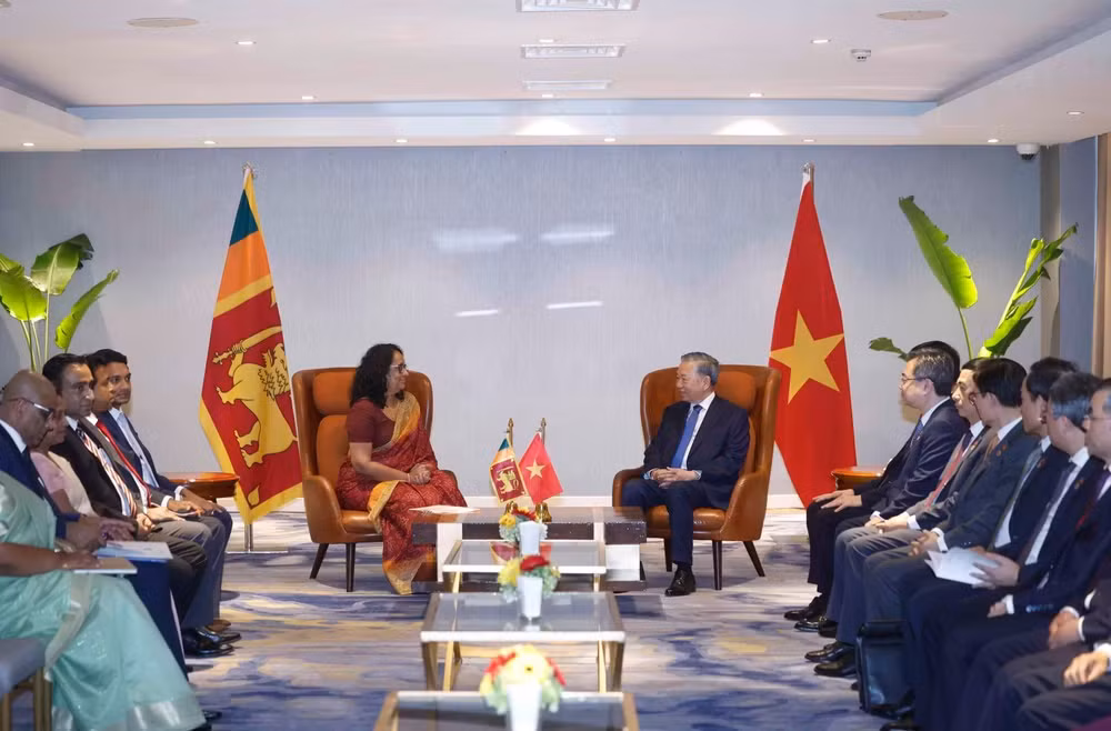 Tổng Bí thư, Chủ tịch nước Tô Lâm hội kiến Thủ tướng Sri Lanka Harini Amarasuriya. (Ảnh: Thống Nhất/TTXVN)