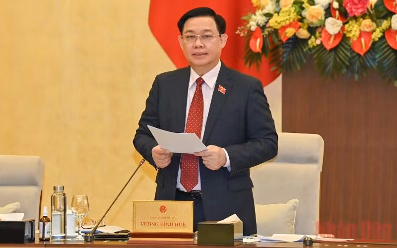 Chủ tịch Quốc hội Vương Đình Huệ phát biểu khai mạc phiên họp. (Ảnh: Duy Linh)