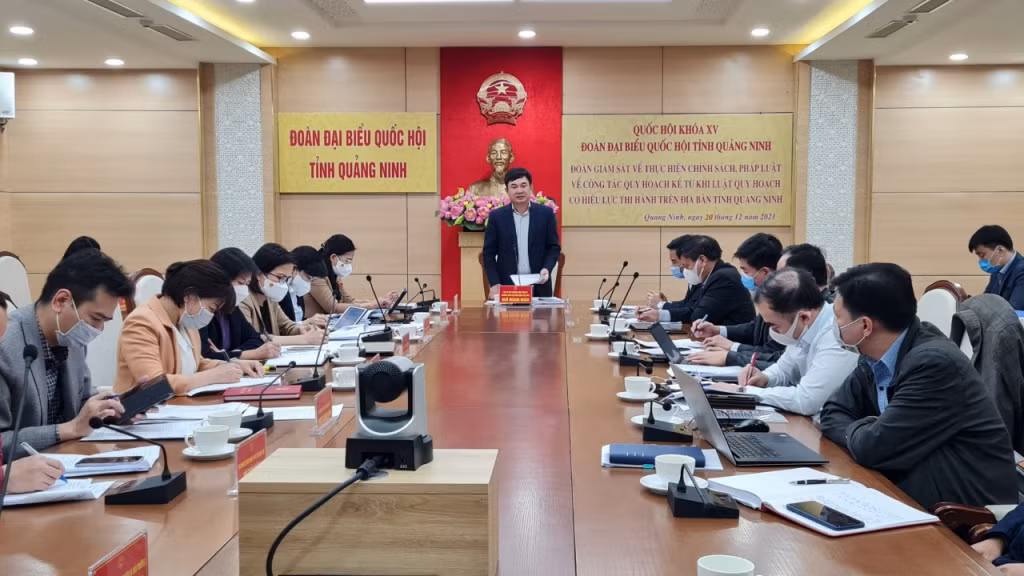 Đồng chí Ngô Hoàng Ngân, Phó Bí thư Thường trực Tỉnh ủy, Trưởng đoàn ĐBQH tỉnh, kết luận buổi giám sát.