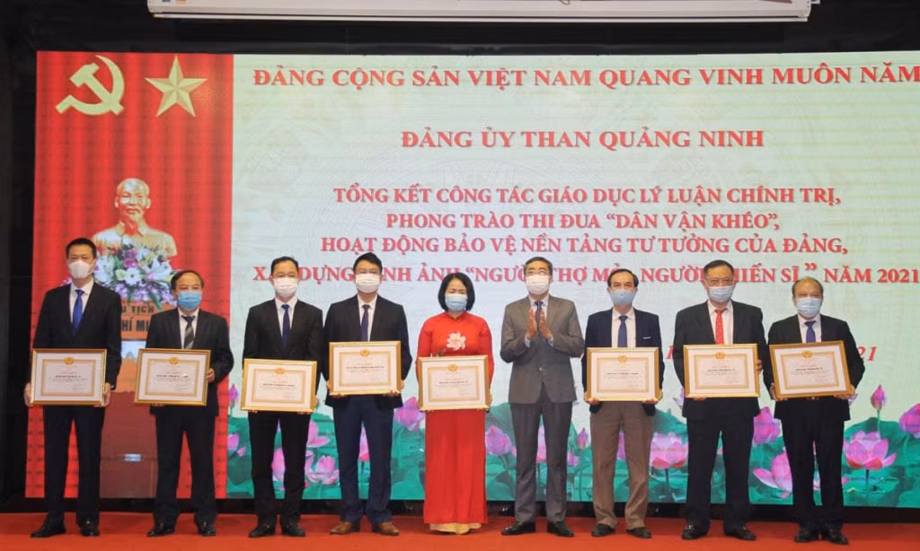 Đảng ủy Than Quảng Ninh tổng kết công tác Dân vận khéo năm 2021 và một số nội dung khác.