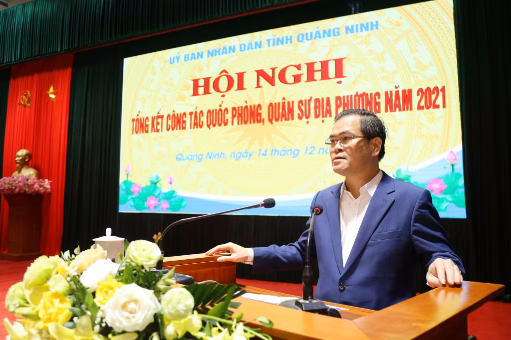 Đồng chí Bùi Văn Khắng, Phó Chủ tịch UBND tỉnh, phát biểu kết luận hội nghị.