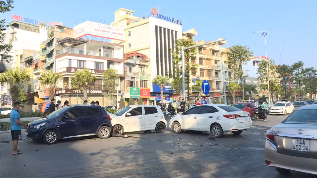 Một vụ TNGT xảy ra trên tuyến đường nội thị của Hạ Long.