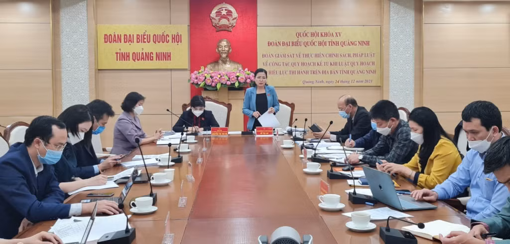 Đồng chí Đỗ Thị Lan, Phó Chủ nhiệm Ủy ban Xã hội của Quốc hội, kết luận buổi giám sát.