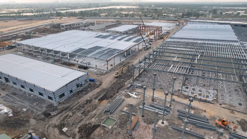 KCN Sông Khoai (TX Quảng Yên) đang được hoàn thiện đồng bộ về hạ tầng, sẵn sàng đón các nhà đầu tư đến phát triển dự án. Ảnh: Thành Công