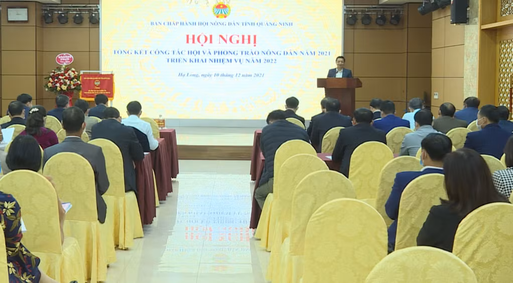 Đồng chí Nguyễn Văn Hồi, Trưởng ban Dân vận Tỉnh ủy, Chủ tịch UB MTTQ tỉnh phát biểu chỉ đạo tại Hội nghị.