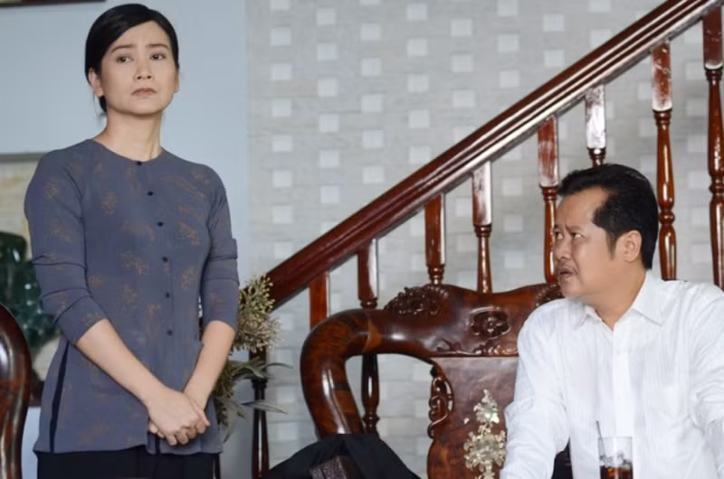 NSND Thanh Nam vai ông Du và NSƯT Tuyết Thu với vai bà Thảo
